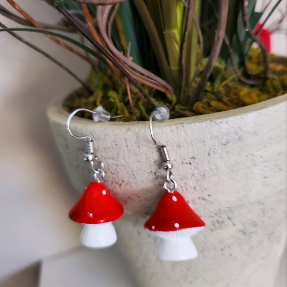Red Mushroom Earrings - Picture 8 of 10